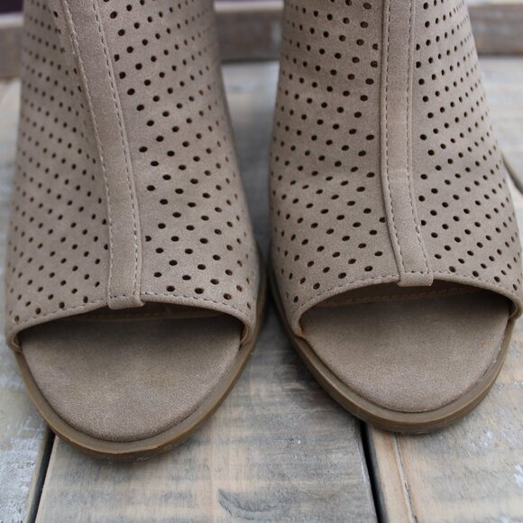 BRASH | Women's | 3"-4" Open-Toe Booties | Ankle Boots | Heels | Beige | Size 10 - Picture 8 of 13